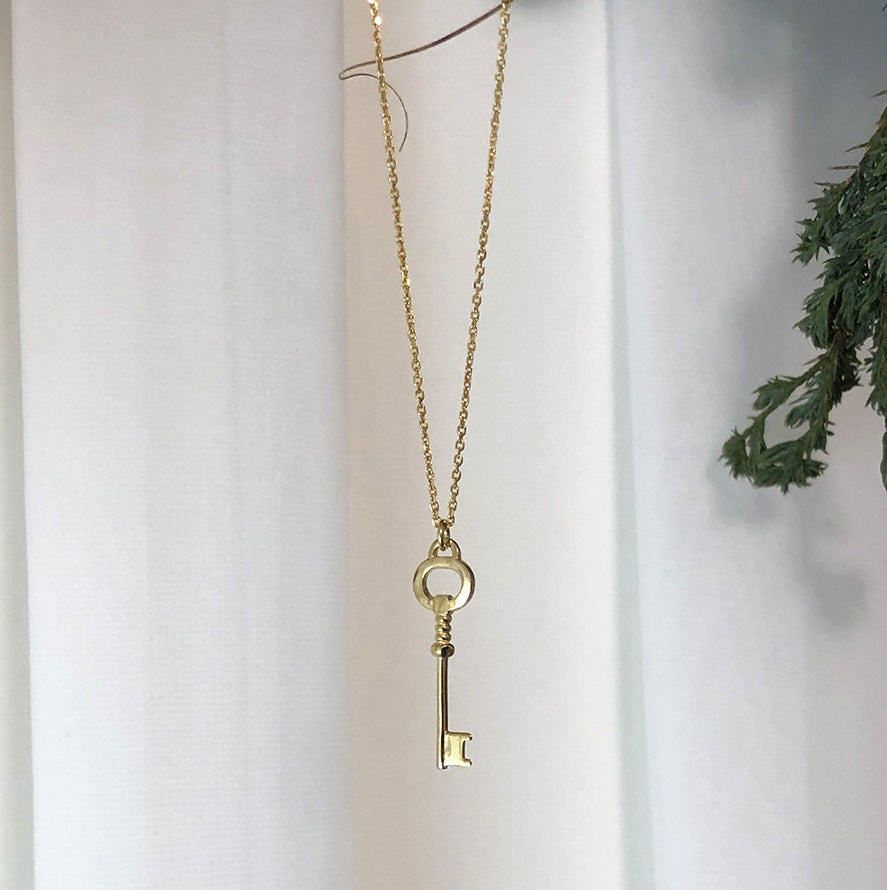 Key Pendant Necklace – Minimalist Gold Jewelry | Meaningful Gift