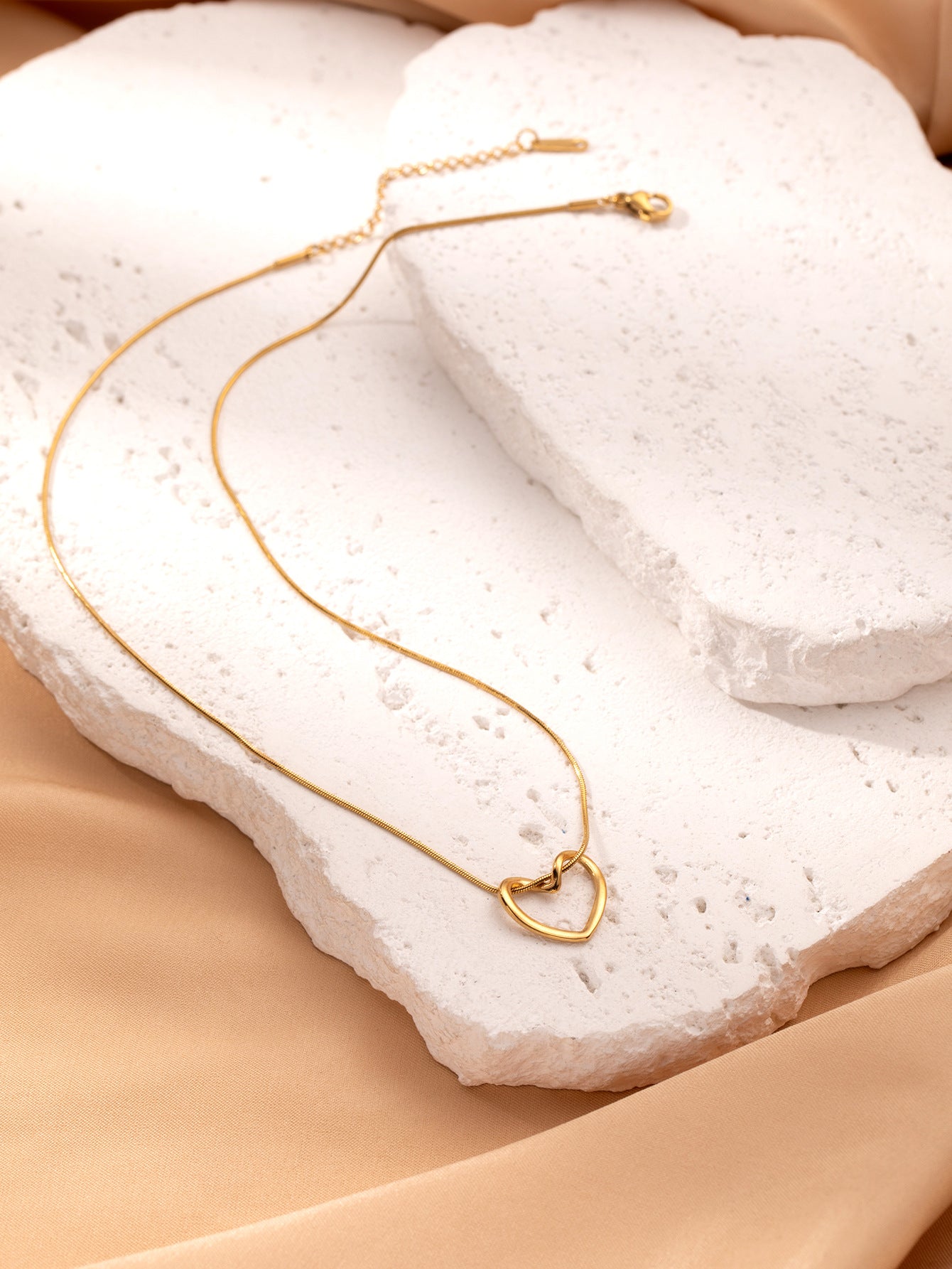 Heart Pendant Necklace – Minimalist Gold Jewelry | Romantic Gift